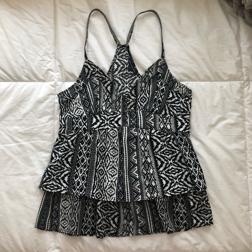 American Eagle B&W patterned tank top